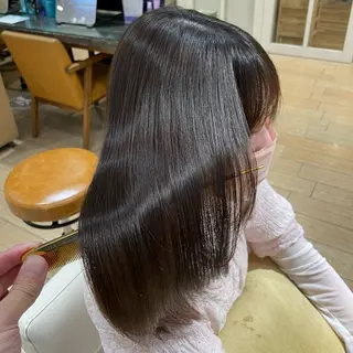 ミディアム 割れない顔まわり 小顔カット難波のヘアスタイル