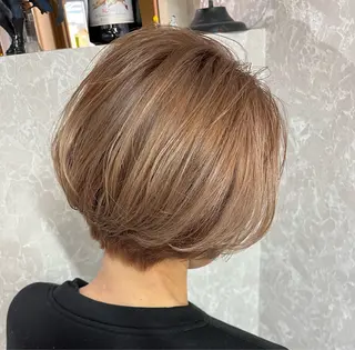 ショート カラー 池田 真衣のヘアスタイル