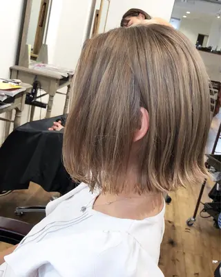 ショート カラー タカハシ ユウキのヘアスタイル