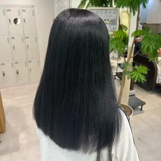 セミロング omocha umiのヘアスタイル