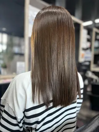 セミロング 安田 恵のヘアスタイル