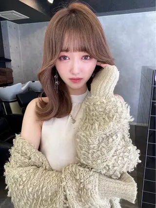 ミディアム 大人可愛いレイヤー 大田のヘアスタイル