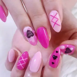 ネイル NOIROUGE所属・NOI ROUGEのネイルデザイン