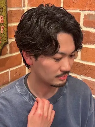パーマ BEYOND THE BARBER所属・阿賀 佑季のヘアスタイル