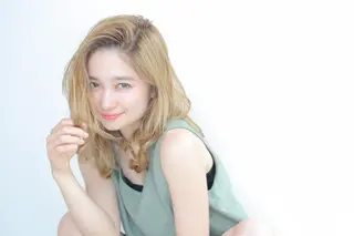 カラー due hair 京都駅前店 MILBON オージュア認定サロン【デューヘアー】所属・ハイトーンブリーチ 土坂　由志【京都】のヘアスタイル