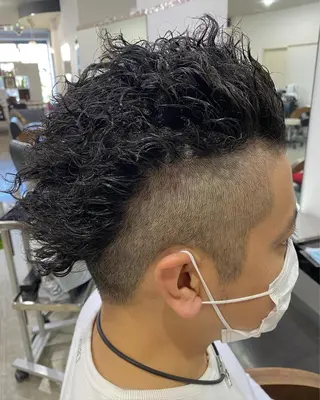 ショート パーマ ヘアアレンジ メンズ DISCOHAIRsanc（ルジャルダン町田）所属・烏山 達也のヘアスタイル
