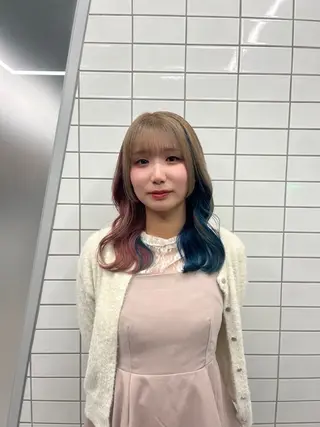 セミロング カラー Noah 🔆のヘアスタイル