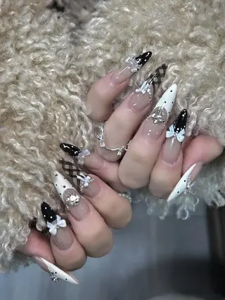 ネイル MIHANA SAKURAのネイルデザイン