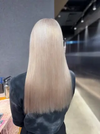 ロング カラー 紬/enne/ブリー チ/ハイトーンのヘアスタイル