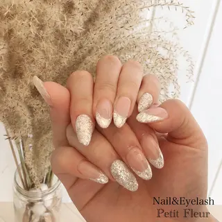 ネイル Petit Fleur所属・青柳 亜梨奈のマツエク・マツパデザイン