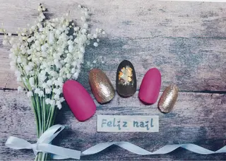 ネイル ユキカ （ネイリスト）のネイルデザイン