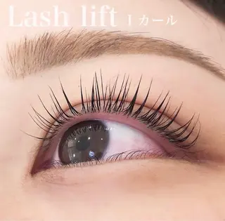 マツエク・マツパ 美眉&美まつ毛専門サロン　silhouette博多マルイ店所属・silhouette kanekoのマツエク・マツパデザイン