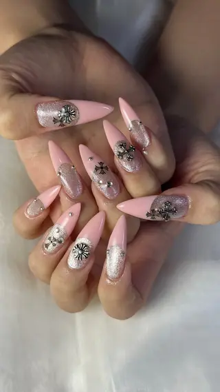 ネイル うにゃねいる🌷 Mayaのネイルデザイン