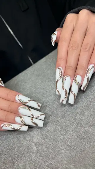 ネイル 𝐧𝐚𝐢𝐥 𝐌𝐢𝐖𝐢𝐢のネイルデザイン