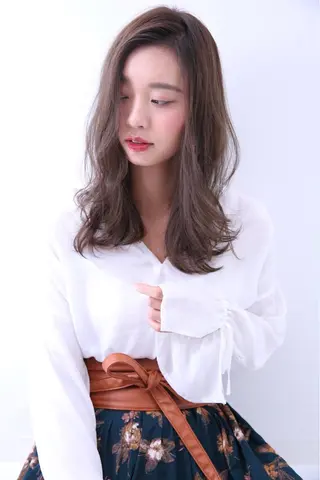 ロング ブリーチなしダブル/ レイヤーカット 小棹のヘアスタイル