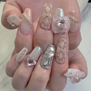 ミディアム DIAMOND 💦のネイルデザイン