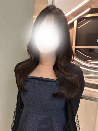 ネイル 'AXISガスビル Rinのヘアスタイル