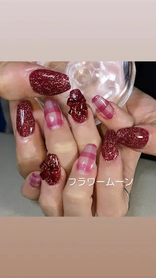 ネイル フラワー ムーンのネイルデザイン