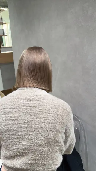 ミディアム regalo 森重ユウのヘアスタイル