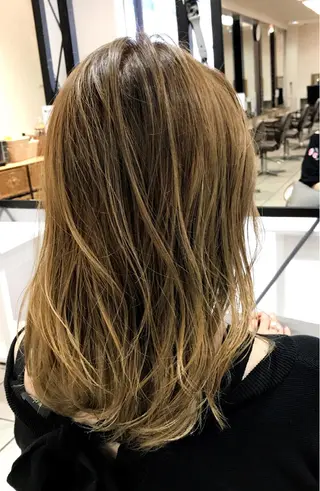 ミディアム カラー シールエクステ⭐️ オオミタクヤのヘアスタイル