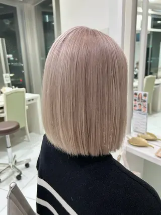 ショート ウルフカット/ ハイトーン/作山葵のヘアスタイル