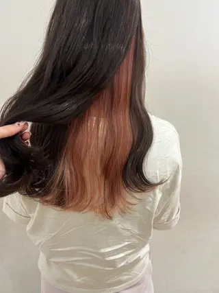 ロング カラー 荒川 三希のヘアスタイル