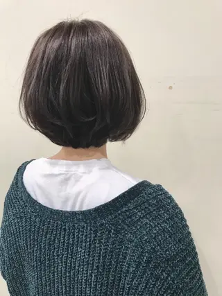 ショート カラー ✨艶ブリーチカラー ✨四ノ宮裕己のヘアスタイル