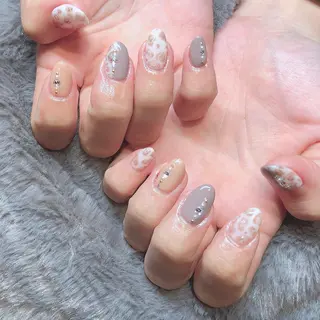 ネイル NEO Beauty Salon所属・𝐍𝐄𝐎 𝐉𝐔𝐑𝐈のネイルデザイン