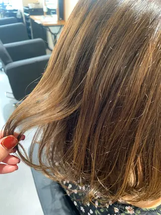 ミディアム カラー Dears 香芝店所属・関 優希のヘアスタイル