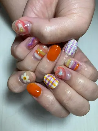 ネイル nailsalon　hue所属・小山 羽奈のネイルデザイン