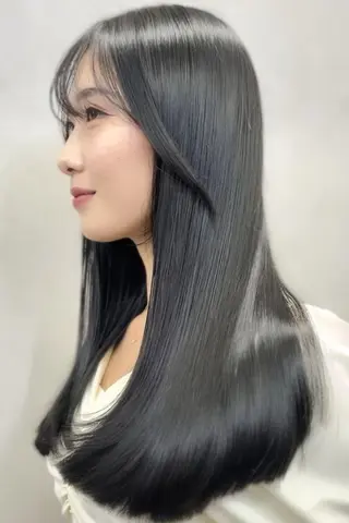 カラー Lucca Lance所属・岩間 渉のヘアスタイル