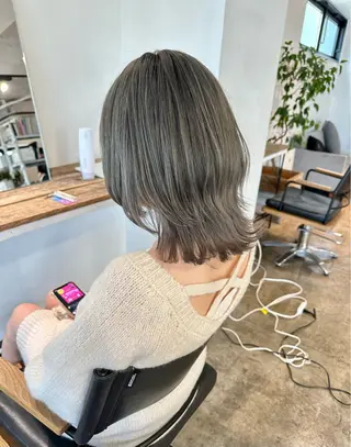 ミディアム カラー ✨艶ブリーチカラー ✨四ノ宮裕己のヘアスタイル