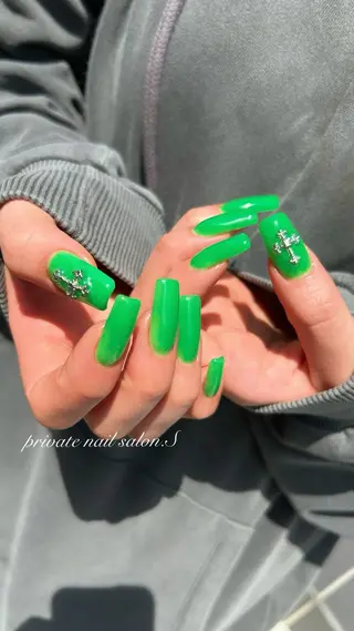 ネイル 関山 志乃のネイルデザイン