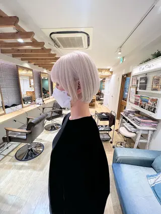 ショート 渋谷ハイトーン/ デザインカラー阿部のヘアスタイル