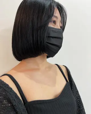 カラー 切りっぱなしボブ/ ブリーチカラー/大塚のヘアスタイル