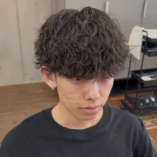 ショート パーマ メンズ SPINOFF SHIFT所属・りゅう せいのヘアスタイル