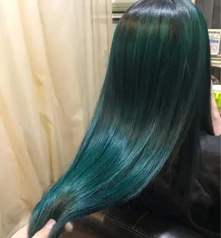 ロング カラー Tsuyoki .のヘアスタイル