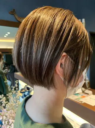 ショート カラー ✨白髪ぼかし 🍀MINAKO☆のヘアスタイル