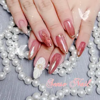 ネイル Kurieitibu 🍬Byu~tīのネイルデザイン