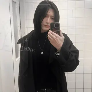 ロング メンズ RACCOON.TOKYO 渋谷店所属・メンズカット特化🐺 ウルフ[店長]置塩祥のヘアスタイル