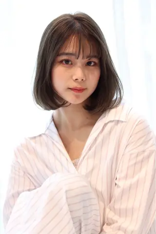 ミディアム 荻原 心愛のヘアスタイル