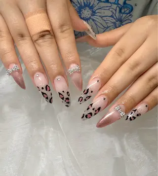 ネイル CHARME 🤎〔RINA〕のネイルデザイン