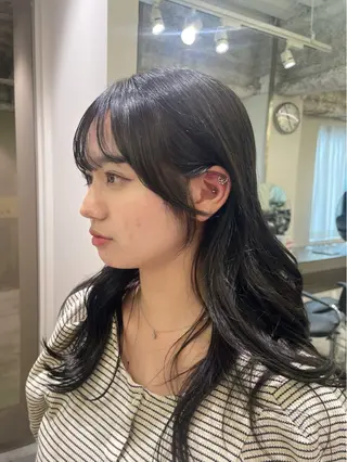 ミディアム elena byartefice所属・安達 萌花のヘアスタイル