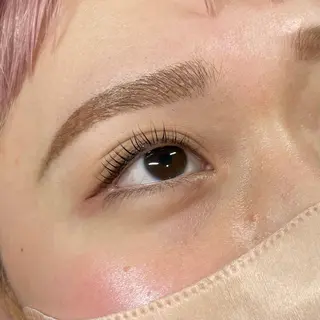 マツエク・マツパ ROW beaute所属・ROW beaute Sakiの眉毛・アイブロウイメージ