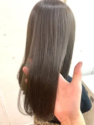 ミディアム カラー Fuuu《フゥ》所属・シノザキ シンゴのヘアスタイル