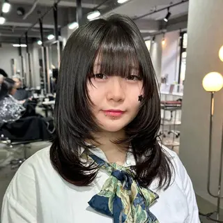 ミディアム 艶髪カラー/レイヤ ー支持No.1renのヘアスタイル