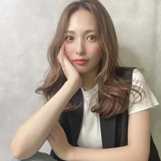 ロング カラー LUXBE GALLERYのヘアスタイル