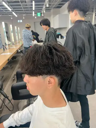 ショート カラー パーマ 福井祥太／海外風 /プードルパーマのヘアスタイル