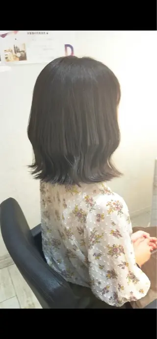 ミディアム レイヤー／パーマ 西山賢志のヘアスタイル