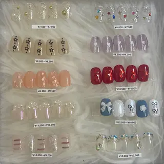 ネイル S LOUNGE NAIL所属・パーツたくさん🍓 SUMIのネイルデザイン